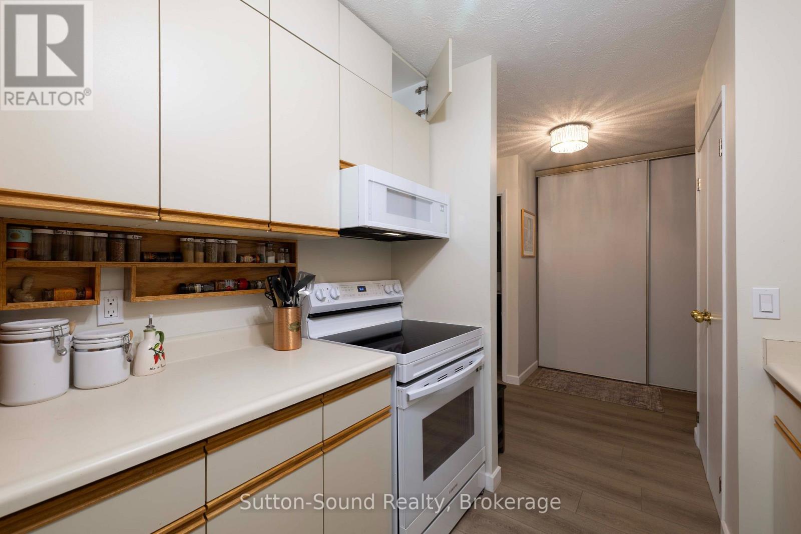 #208 1775 9TH AVENUE E - 12