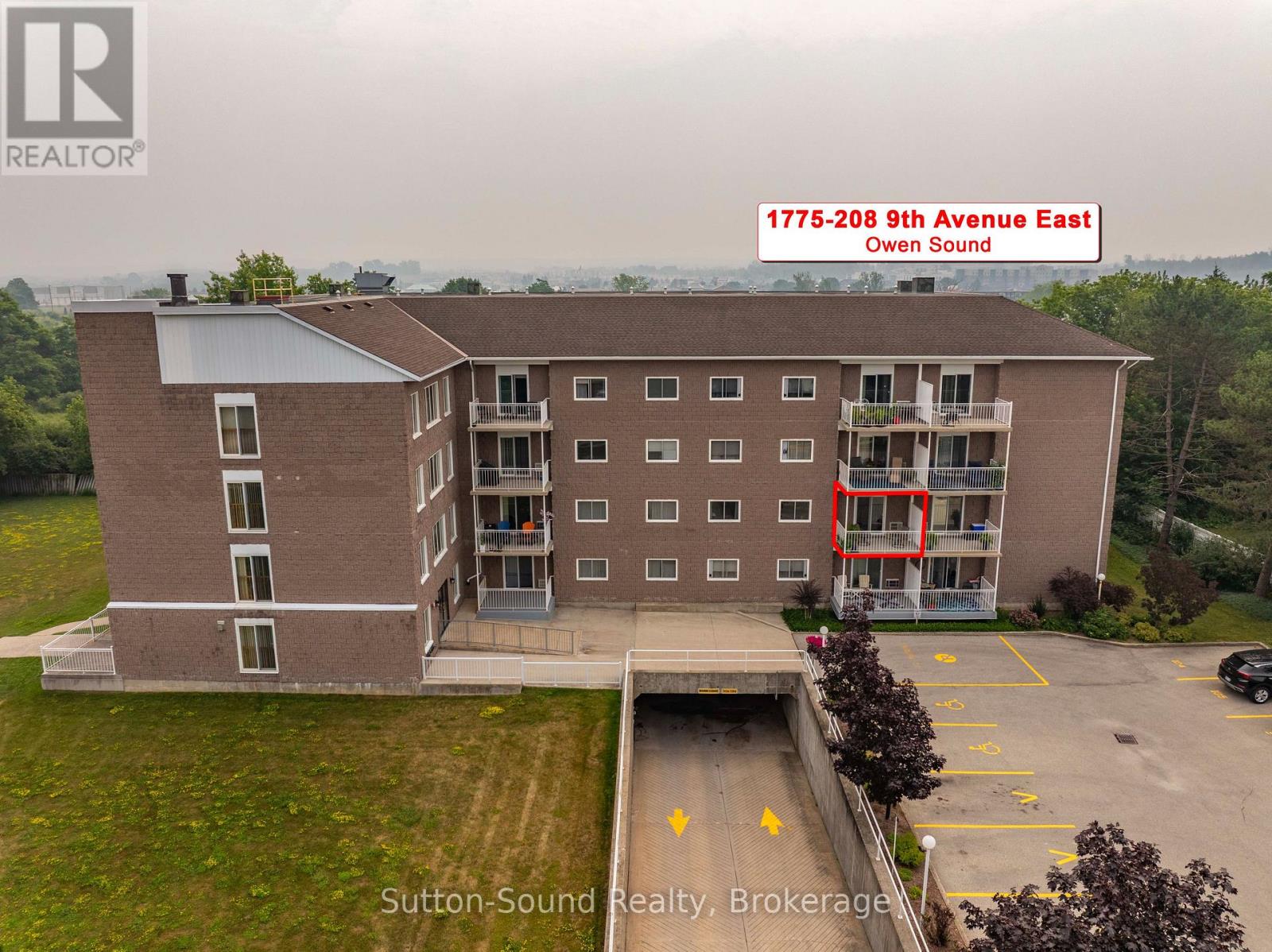 #208 1775 9TH AVENUE E - 34