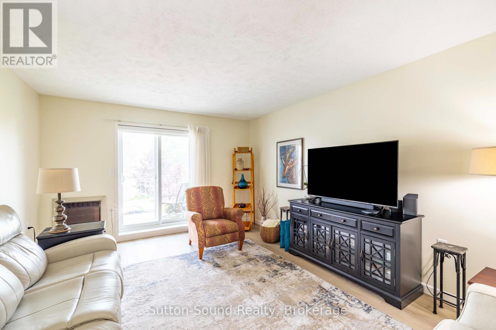 #208 1775 9TH AVENUE E - 5