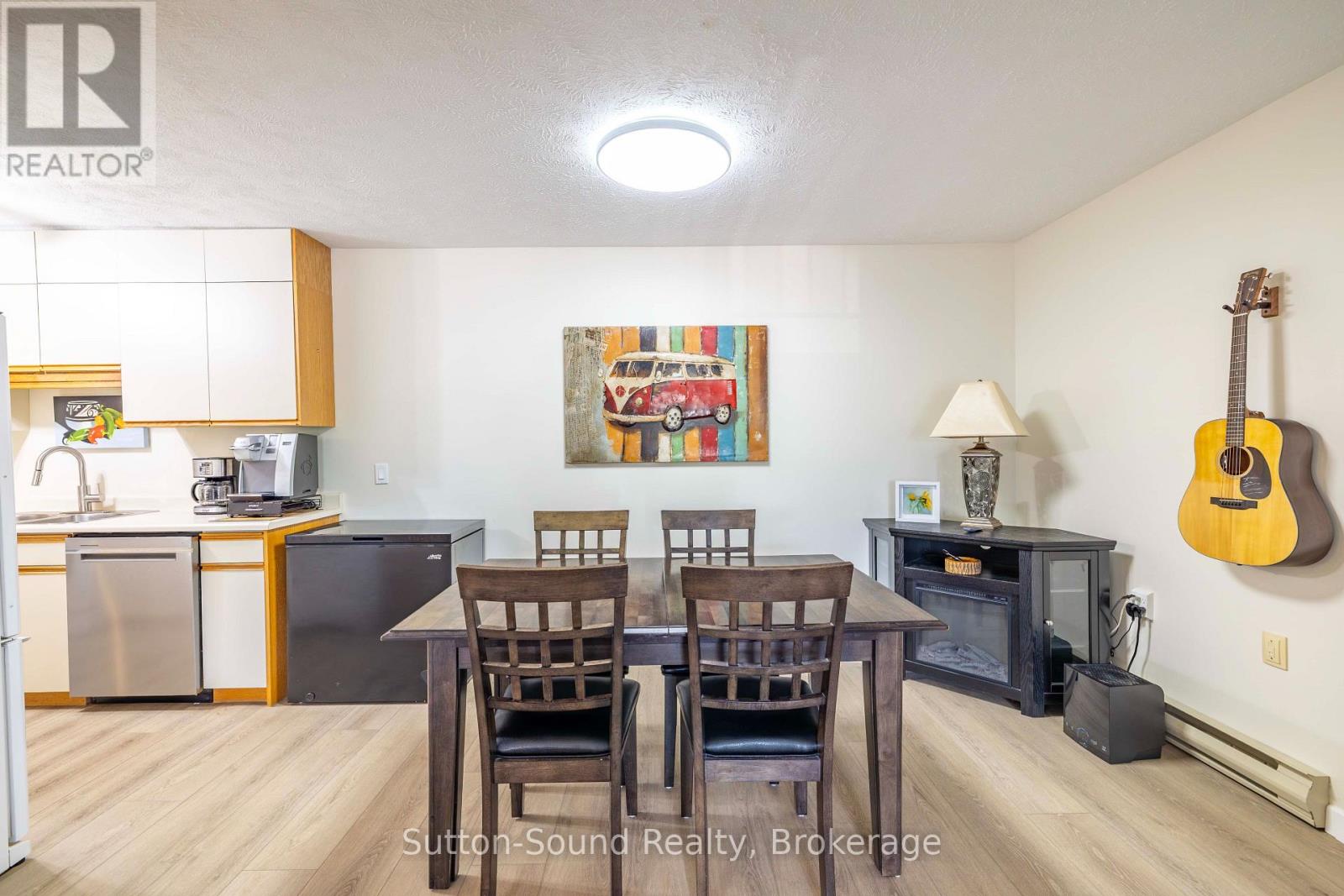 #208 1775 9TH AVENUE E - 6