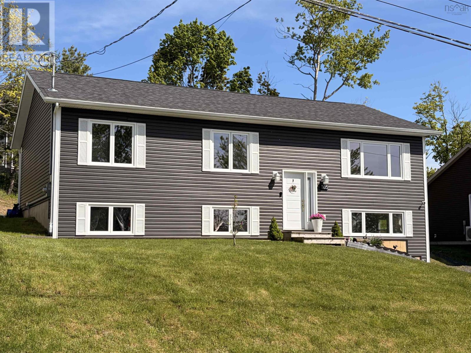 105 Birchview Crescent - 1