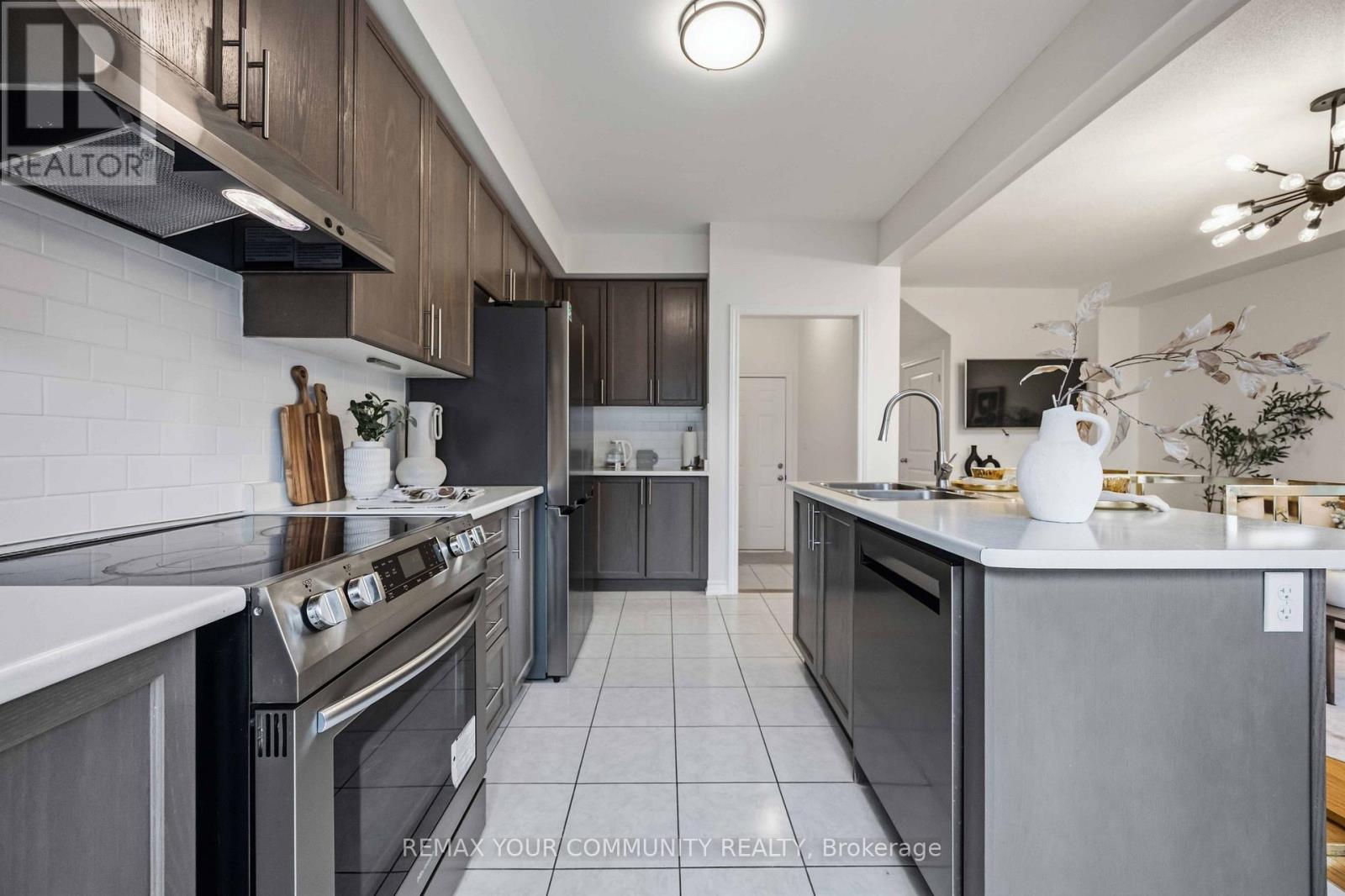 1117 SKYRIDGE BOULEVARD - 20
