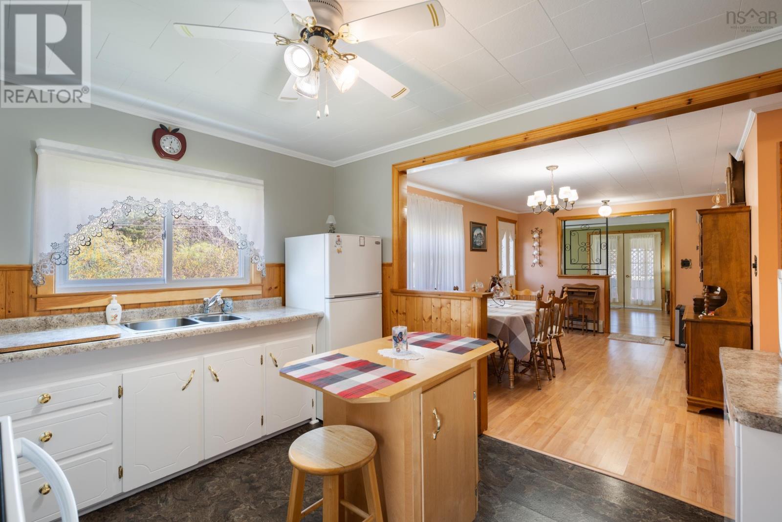 987 Parker Mountain Road - 10