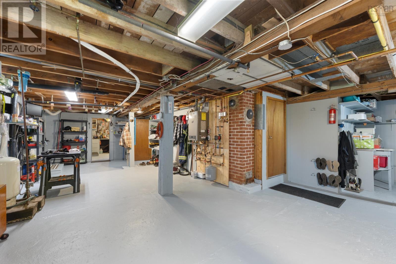 987 Parker Mountain Road - 38