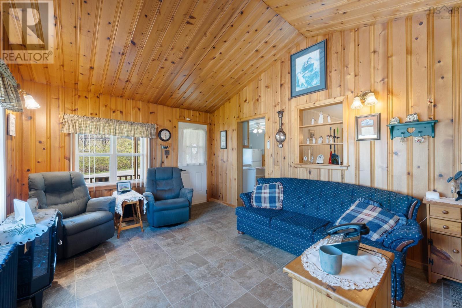 987 Parker Mountain Road - 9