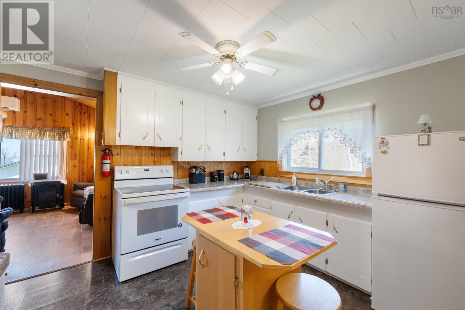 987 Parker Mountain Road - 11