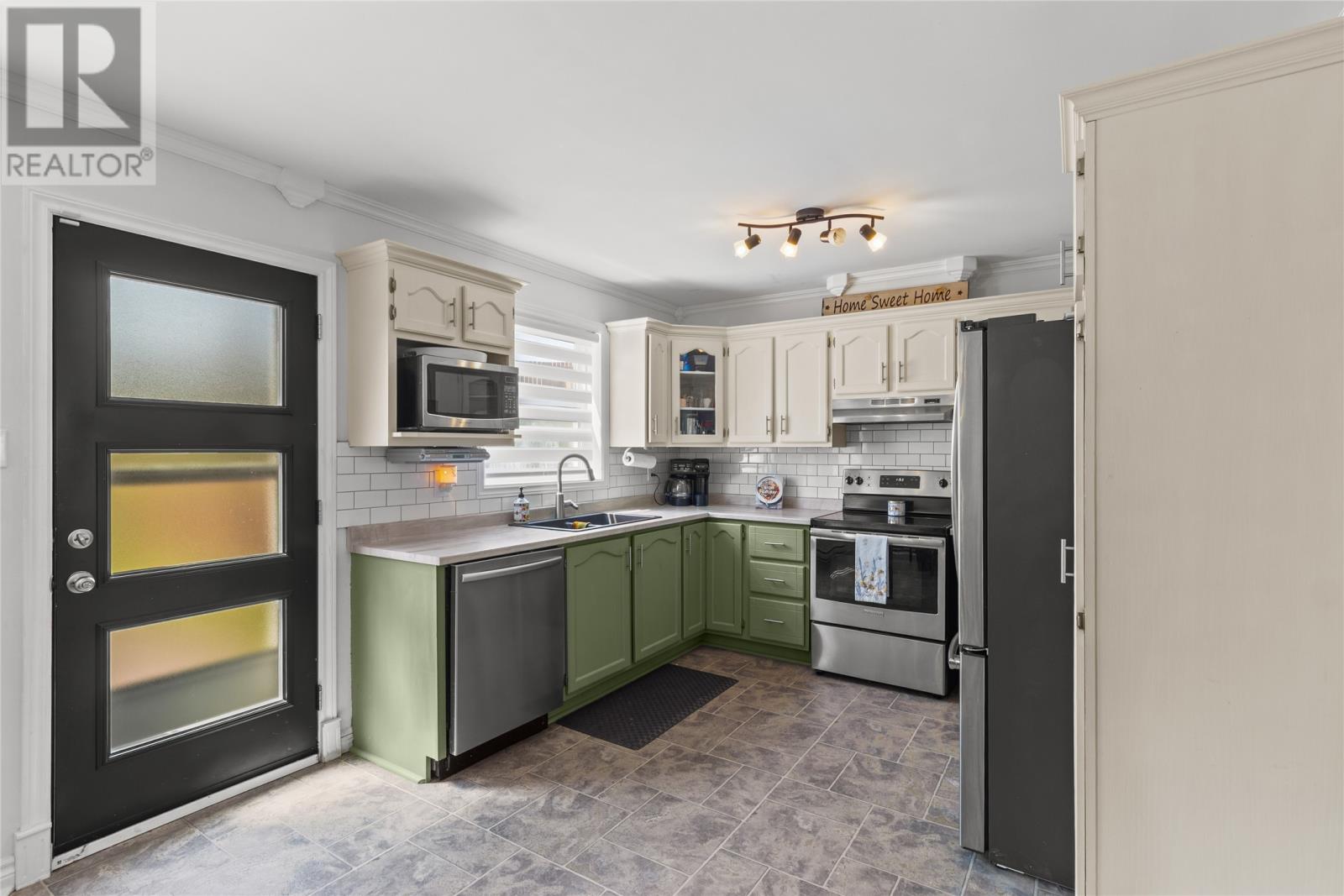 28 Laumann Place - 9