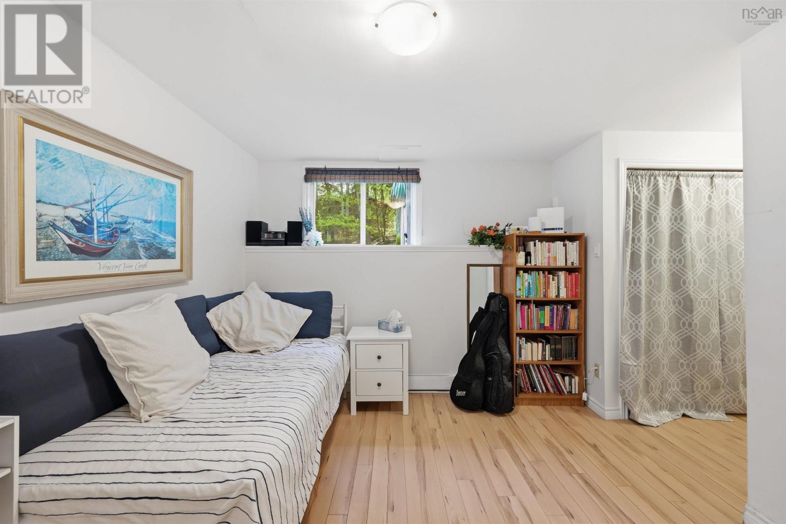 32 Martyn Drive - 35