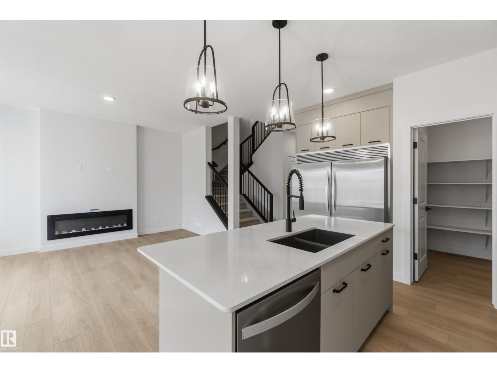 5872 raven CR NW NW - 10