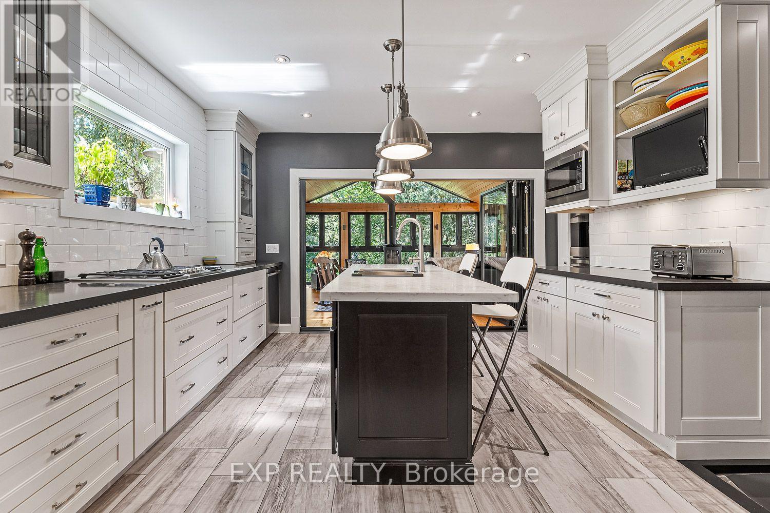 208 LORNE AVENUE - Image 10