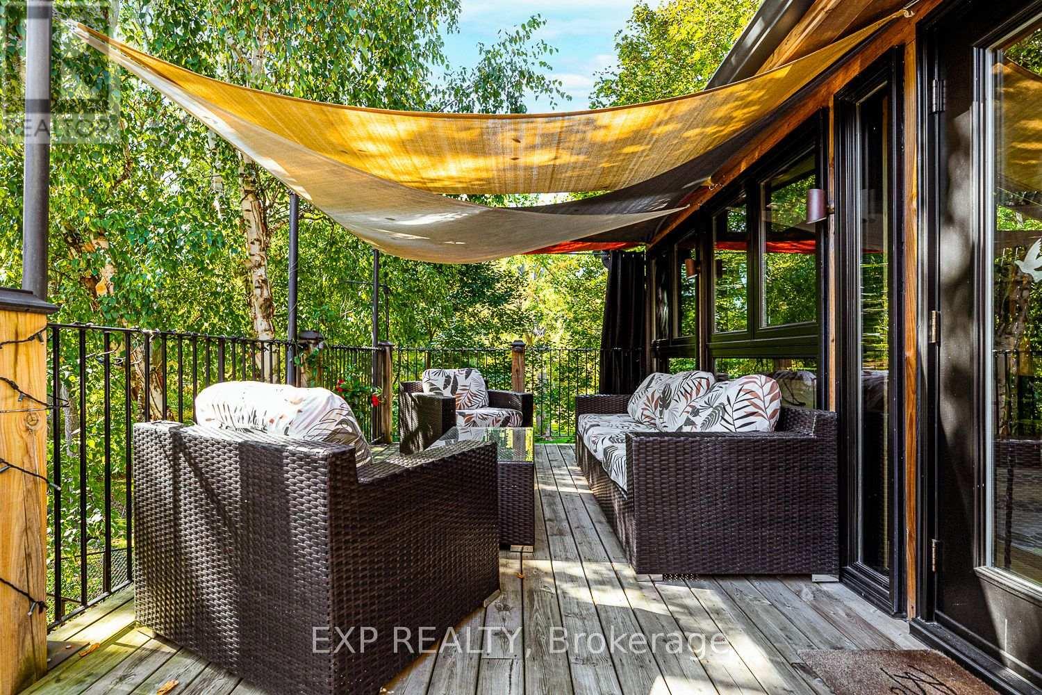 208 LORNE AVENUE - 36