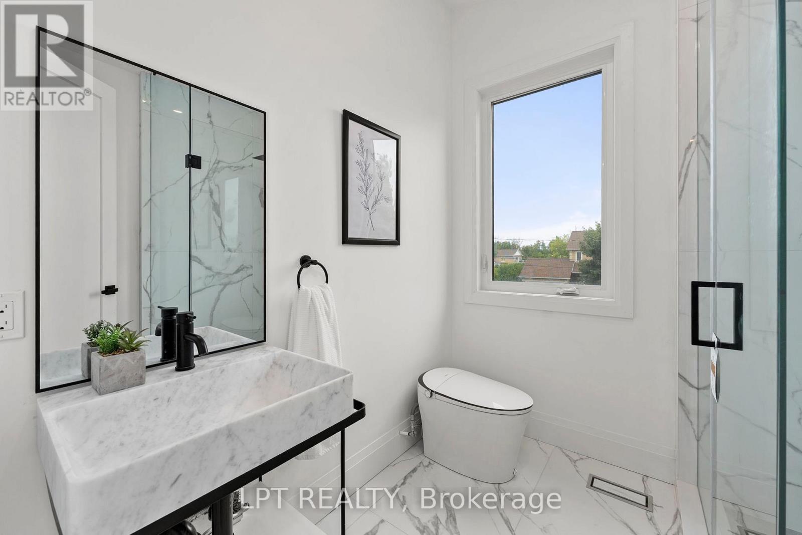 838 ELMWOOD STREET - 38