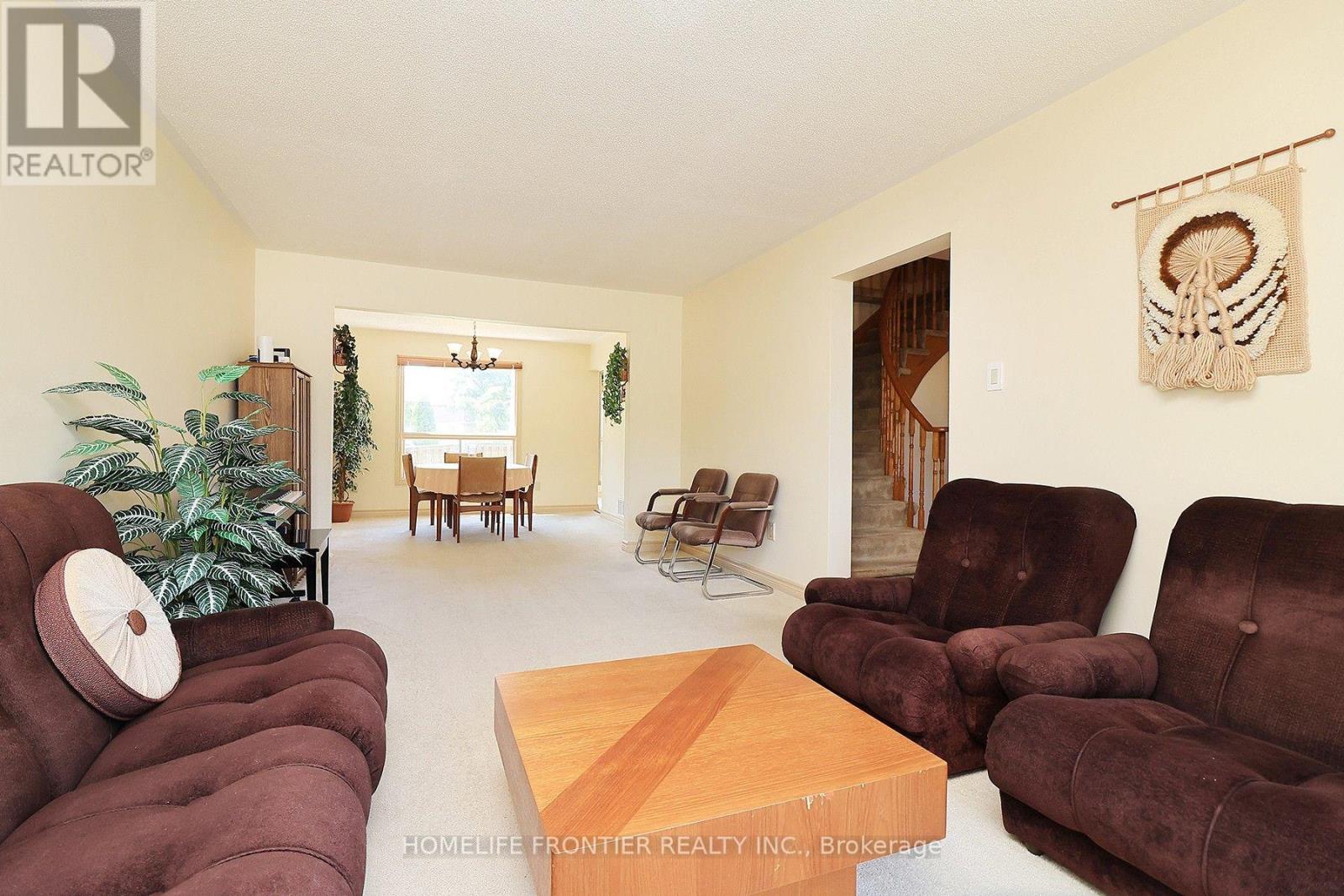 48 ASHFIELD DRIVE - 2