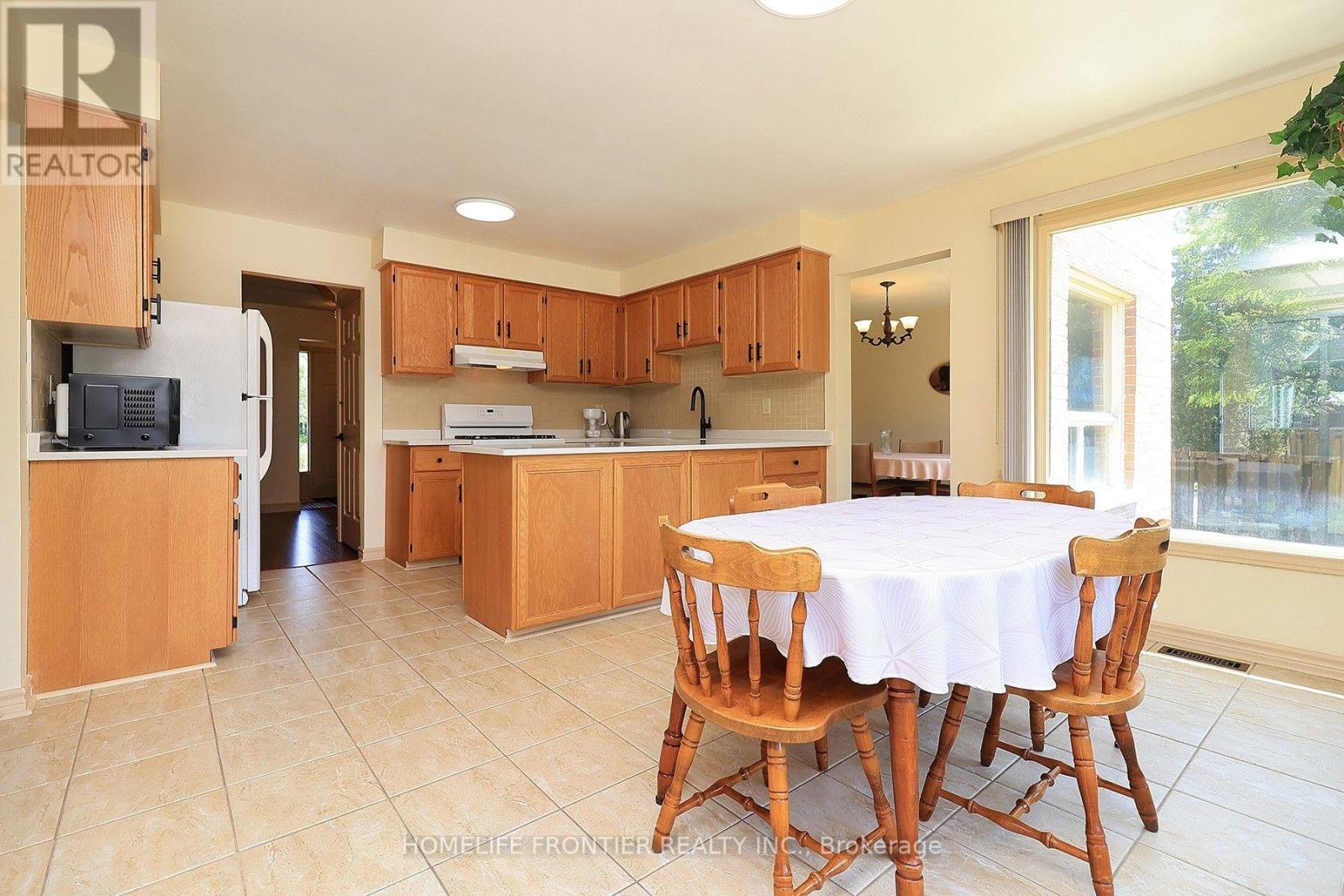 48 ASHFIELD DRIVE - 8