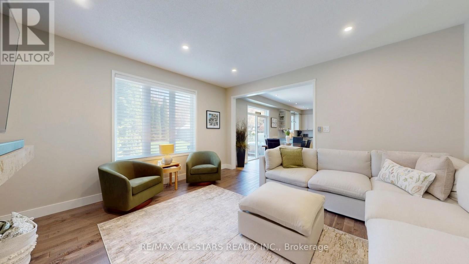 9 CONFEDERATION DRIVE - 14