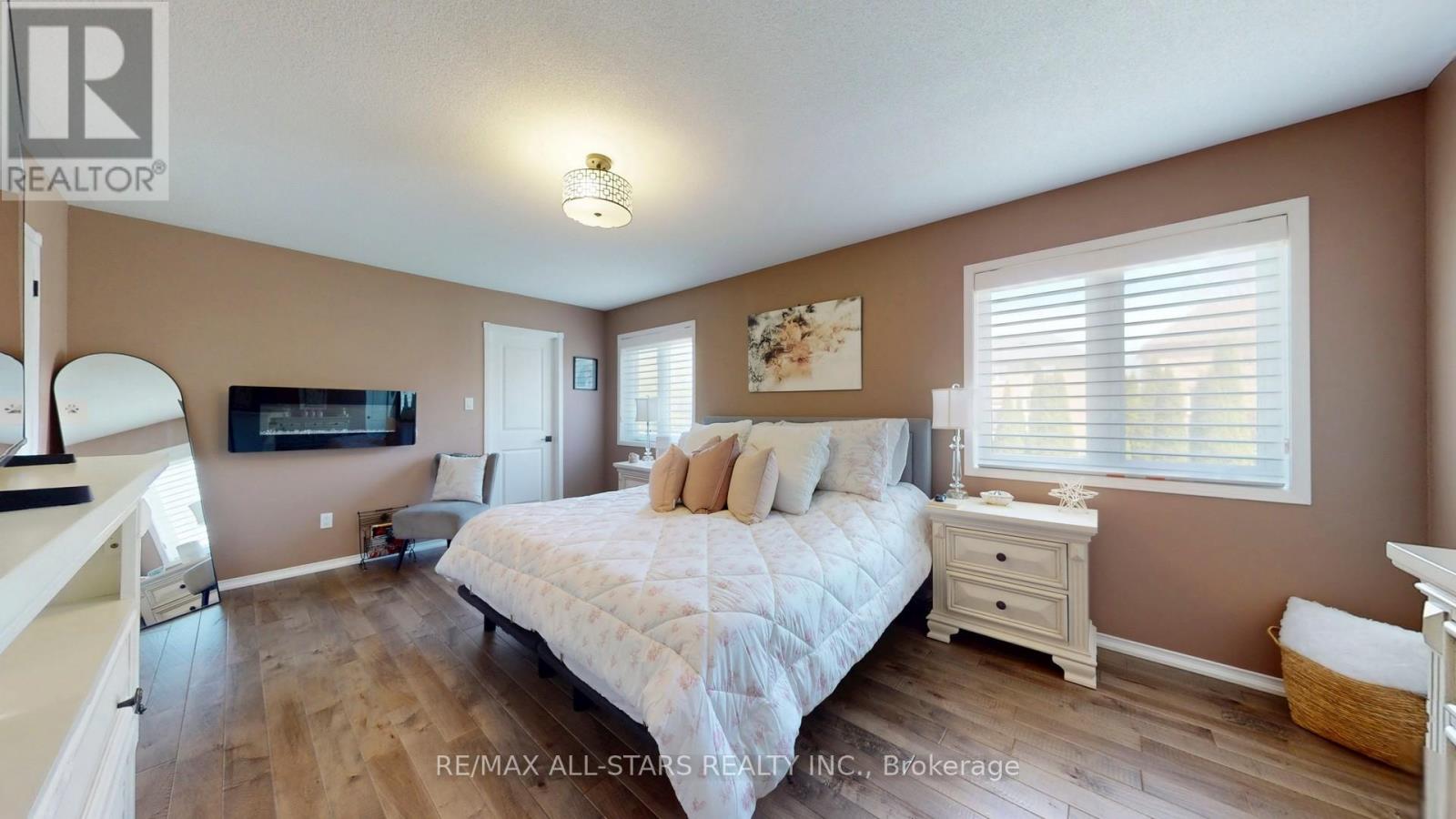 9 CONFEDERATION DRIVE - 27