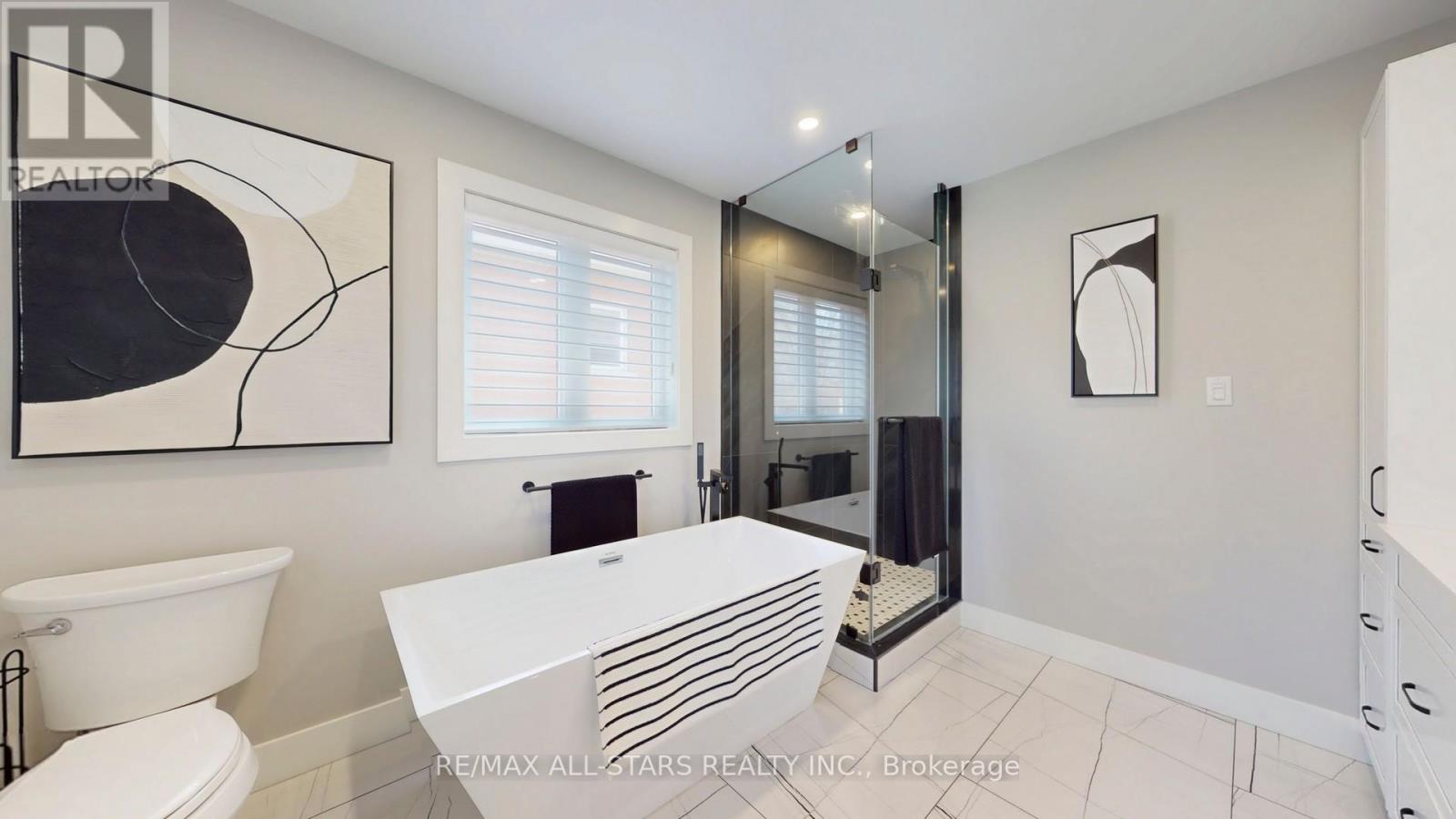 9 CONFEDERATION DRIVE - 29