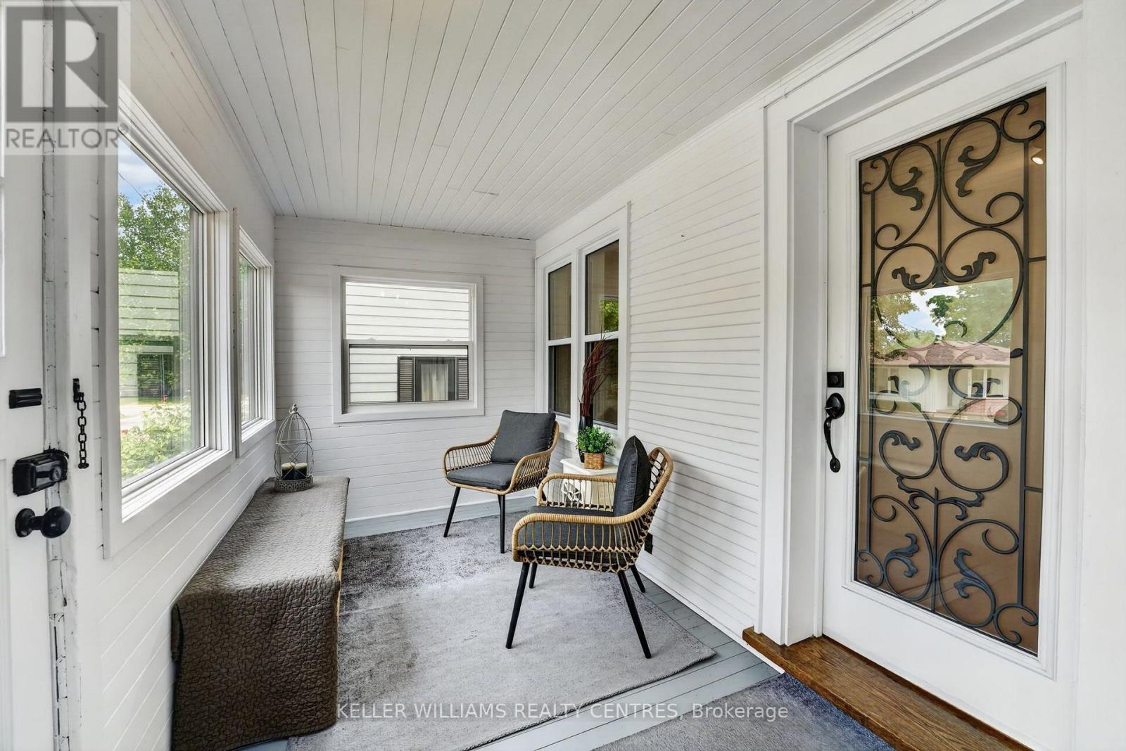 291 ELLEN STREET - 4