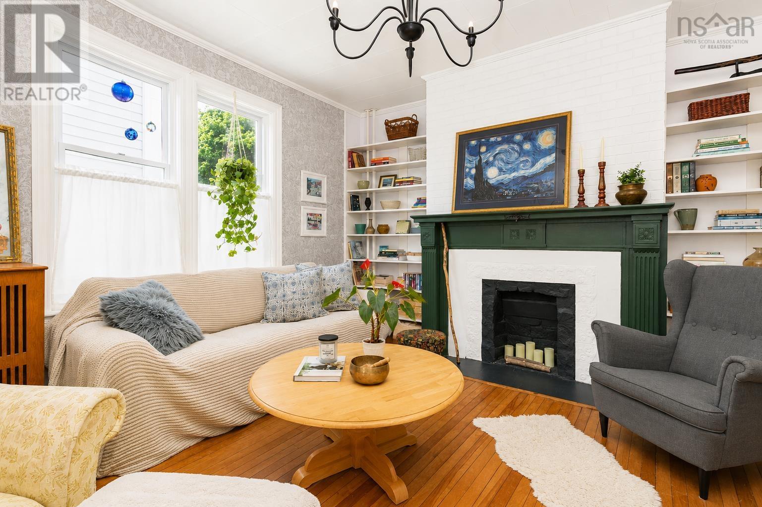 147 Howe Street - 14