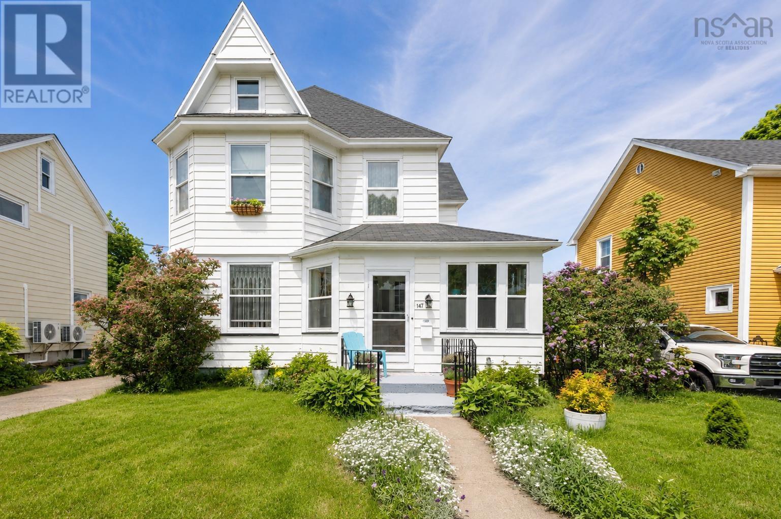147 Howe Street - 1