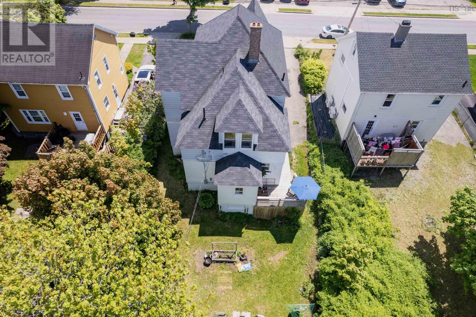 147 Howe Street - 8