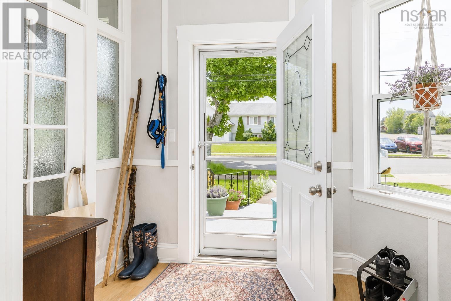 147 Howe Street - 9