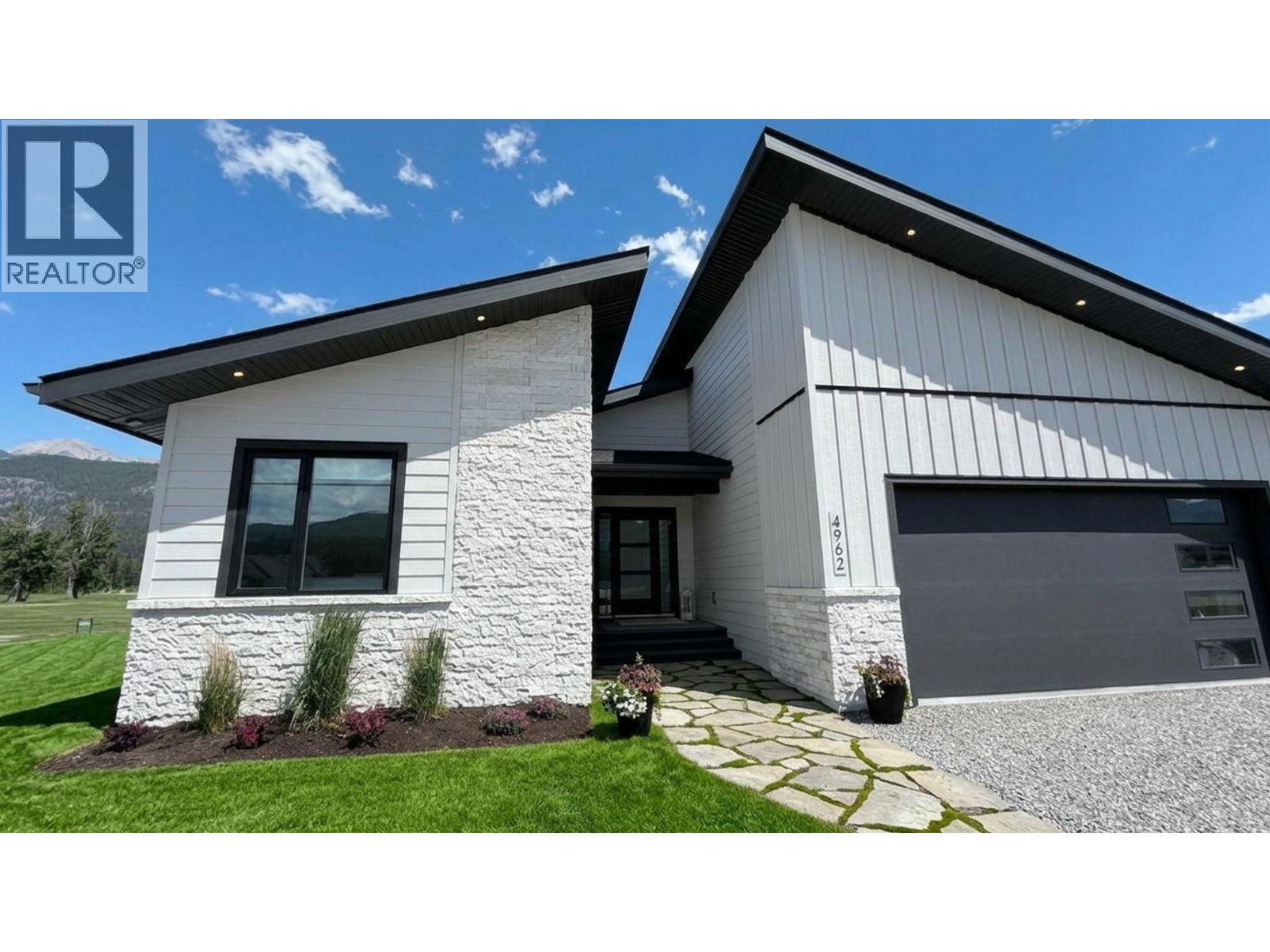 4962 RIVERSIDE Drive - 1