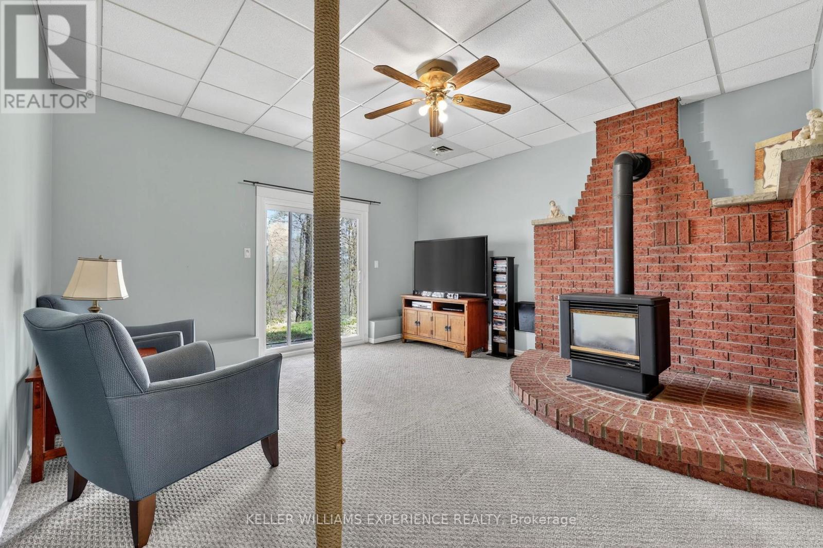 645 BAYVIEW DRIVE - 13