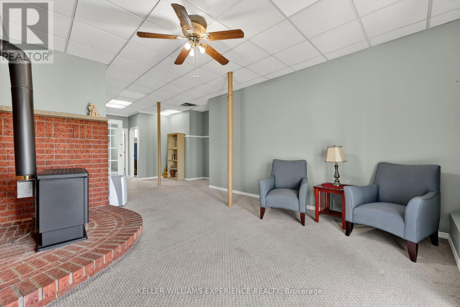 645 BAYVIEW DRIVE - 14