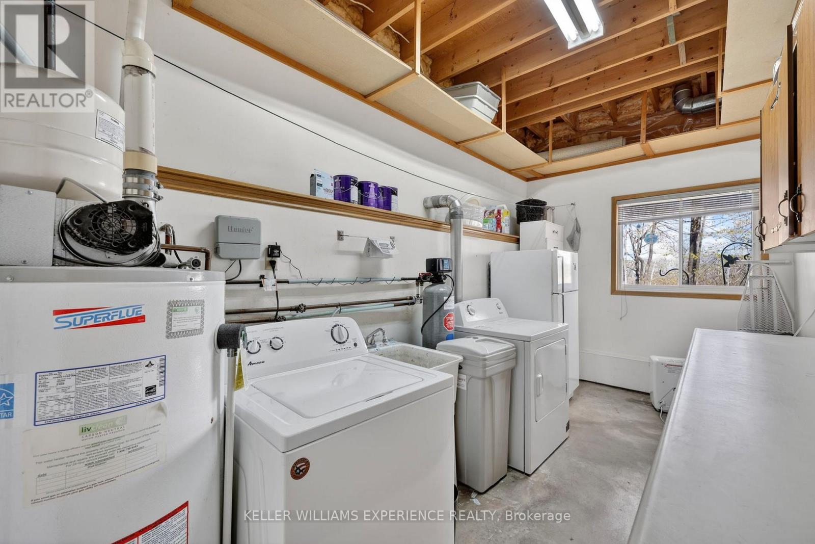 645 BAYVIEW DRIVE - 18