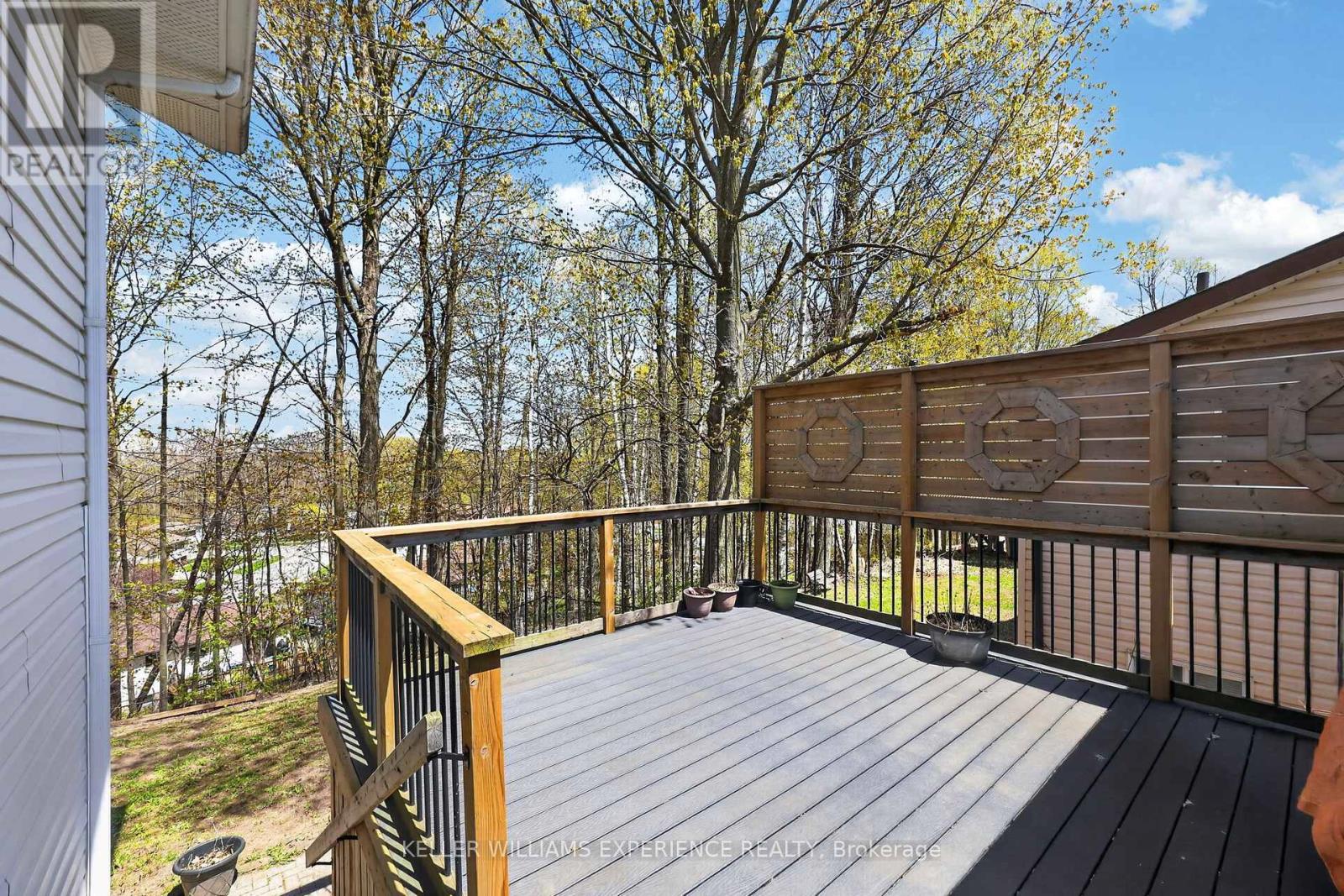 645 BAYVIEW DRIVE - 19