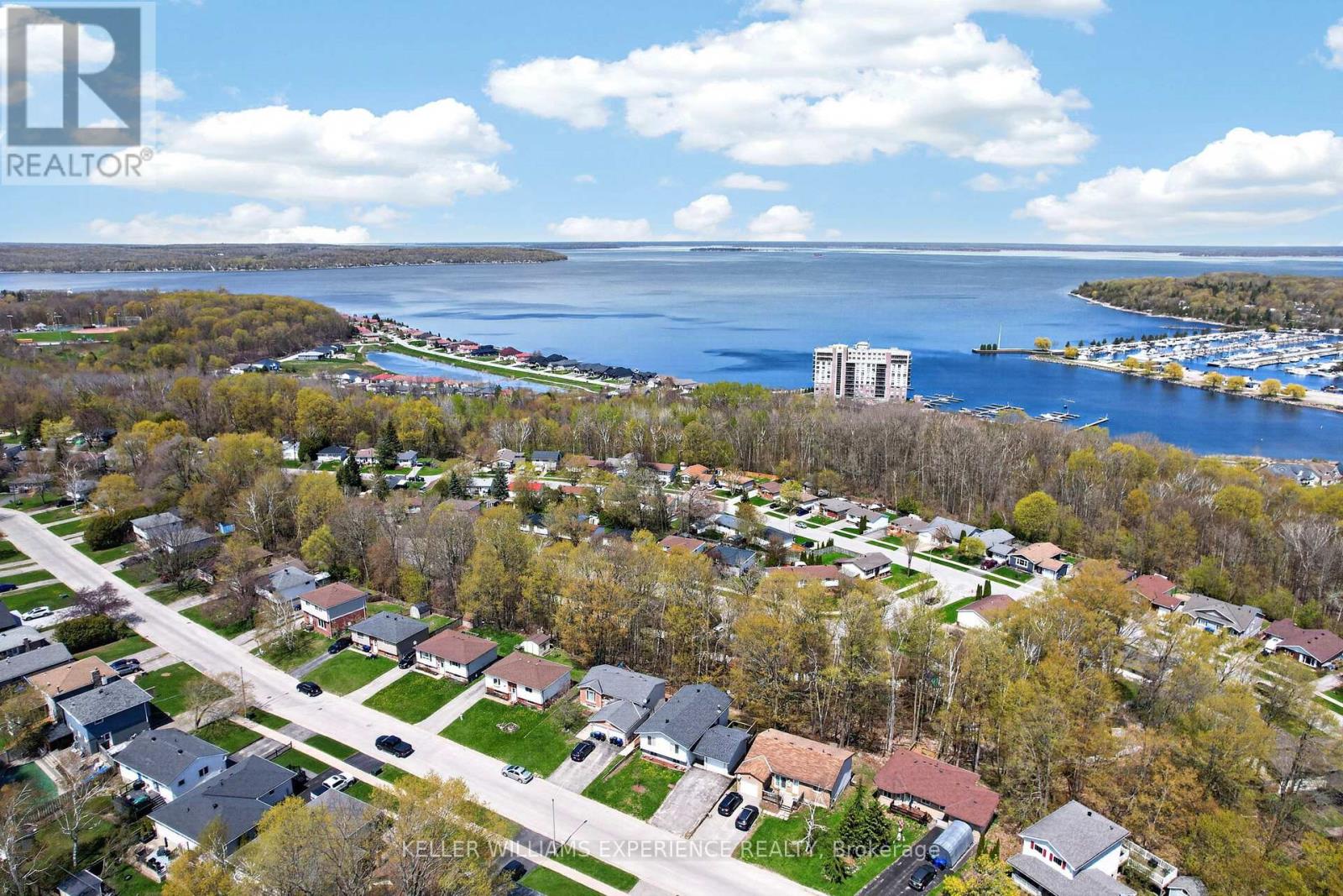 645 BAYVIEW DRIVE - 24