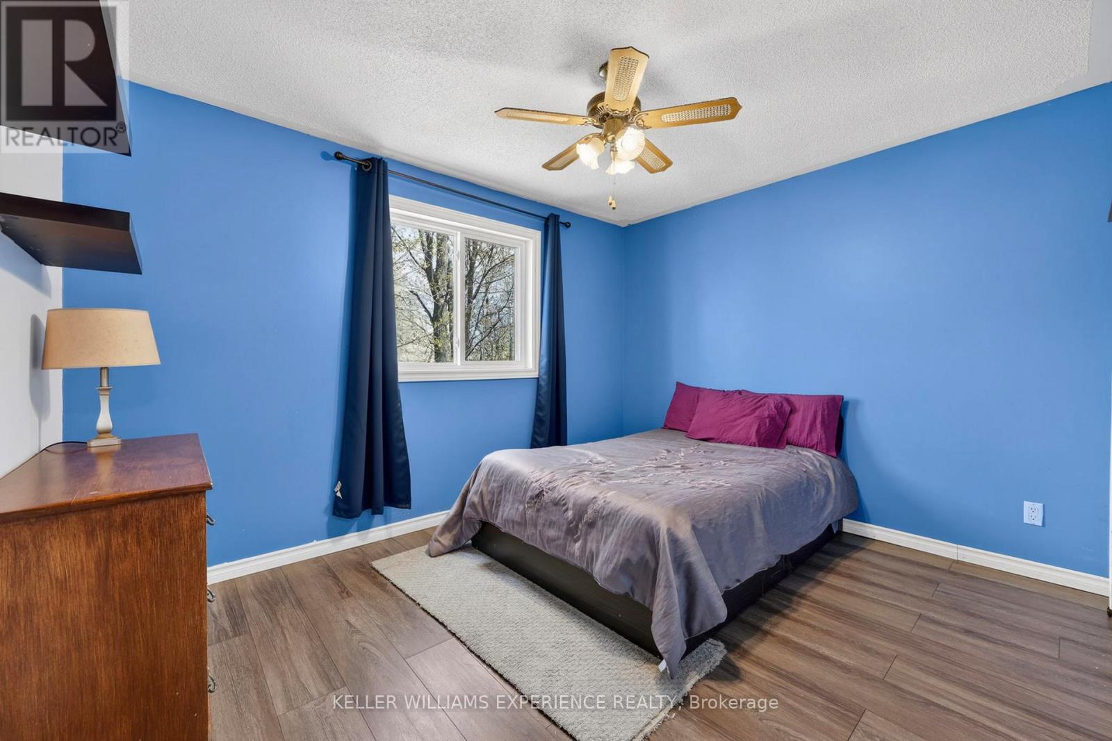 645 BAYVIEW DRIVE - 9