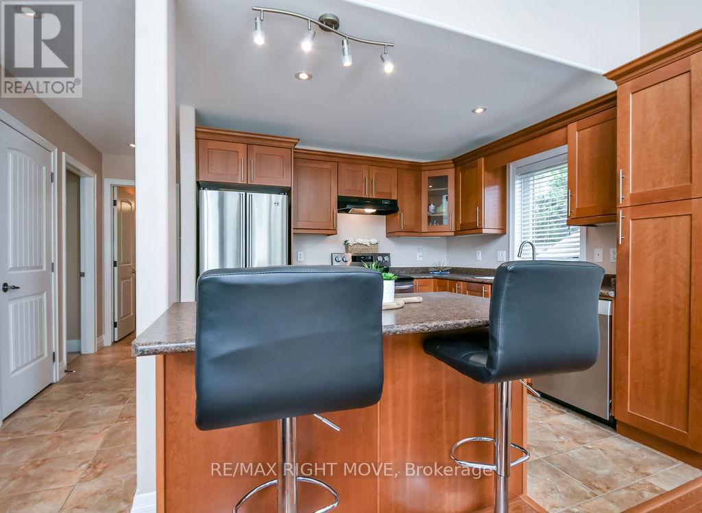 2956 LAKESIDE DRIVE - 15