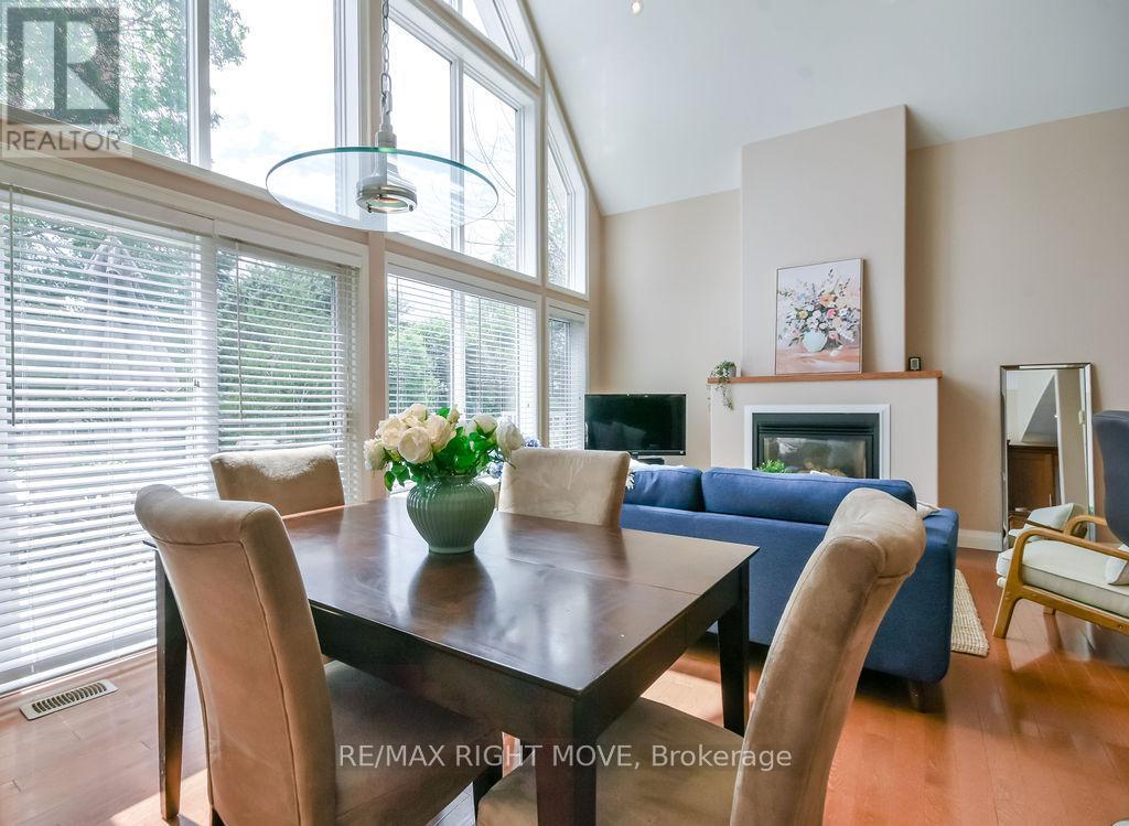 2956 LAKESIDE DRIVE - 19