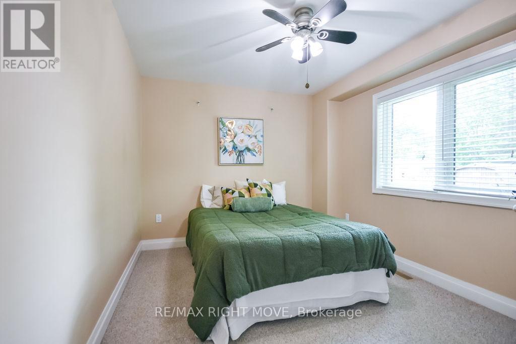 2956 LAKESIDE DRIVE - 24