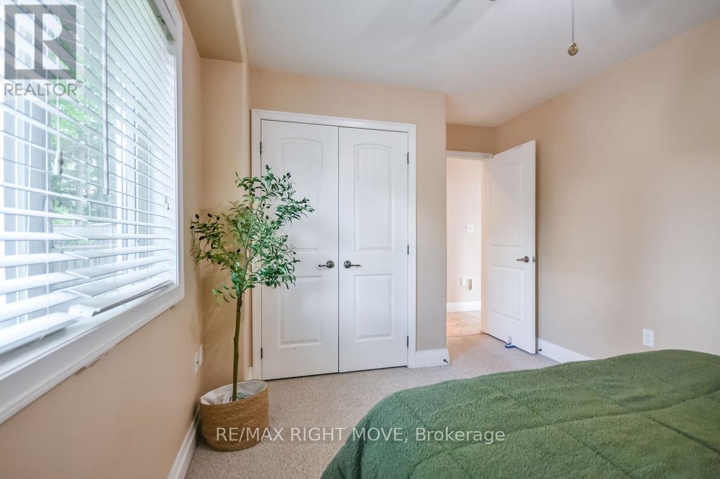 2956 LAKESIDE DRIVE - 25