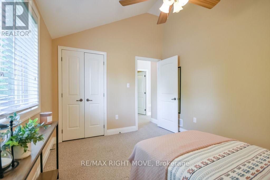 2956 LAKESIDE DRIVE - 36