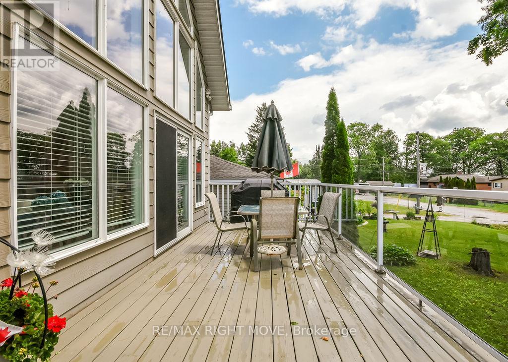 2956 LAKESIDE DRIVE - 37