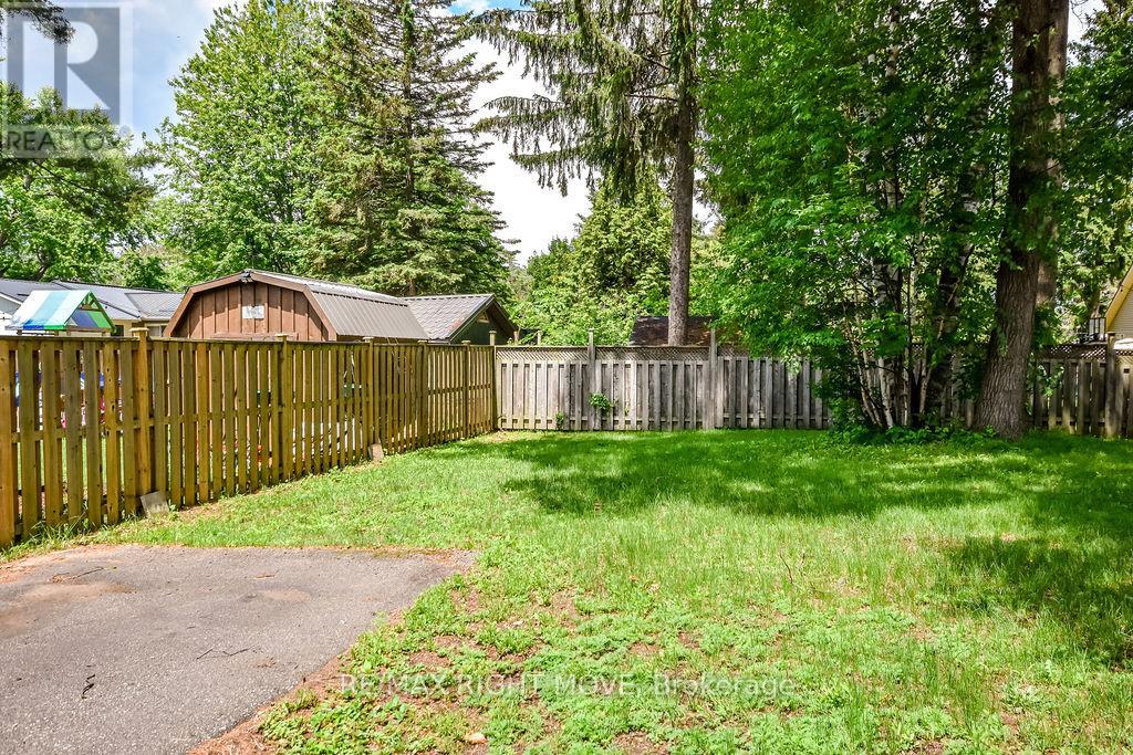2956 LAKESIDE DRIVE - 42