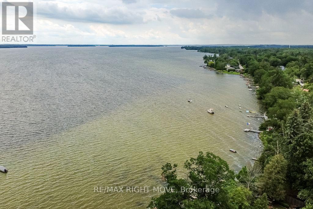 2956 LAKESIDE DRIVE - 44