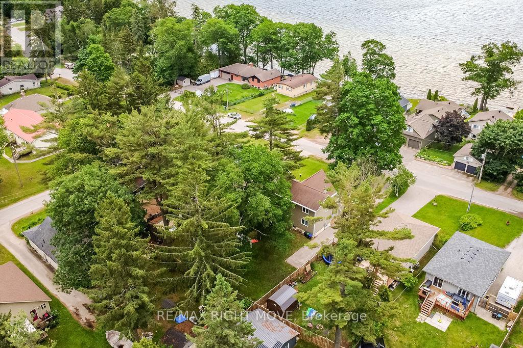 2956 LAKESIDE DRIVE - 47