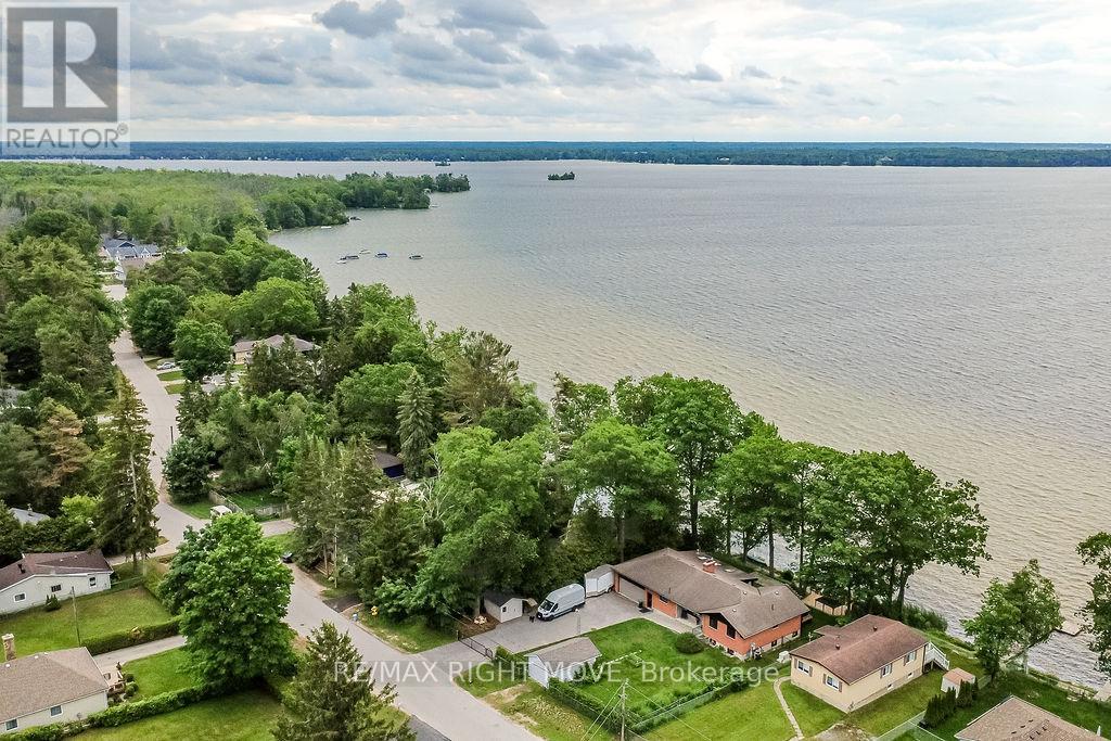 2956 LAKESIDE DRIVE - 48