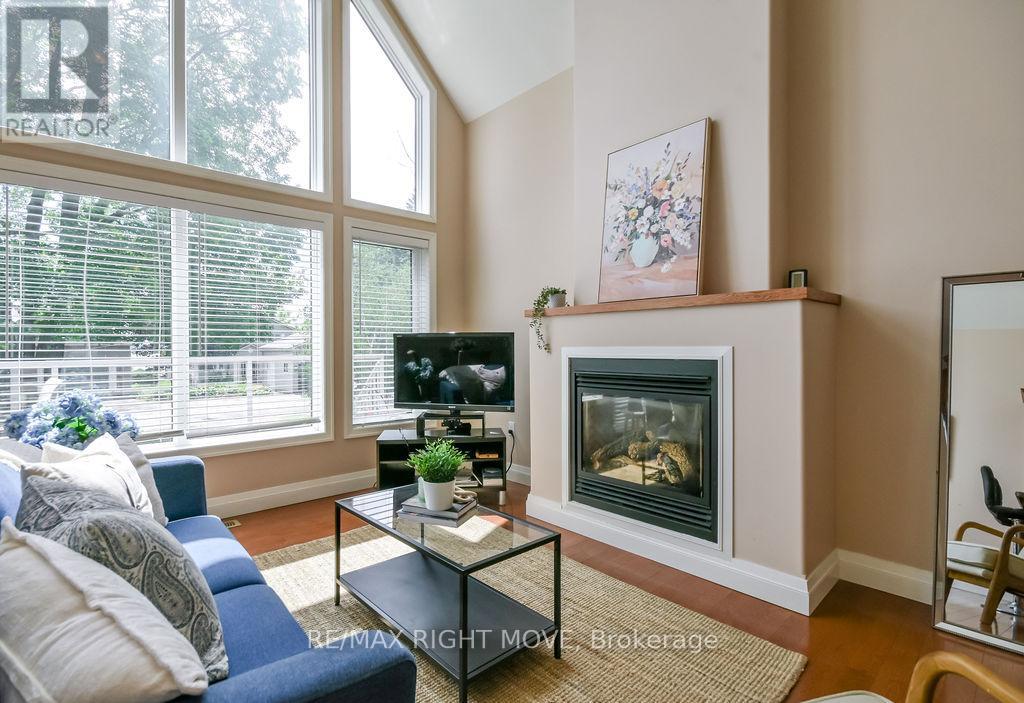 2956 LAKESIDE DRIVE - 7