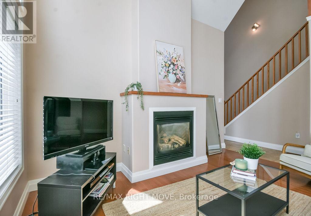 2956 LAKESIDE DRIVE - 8