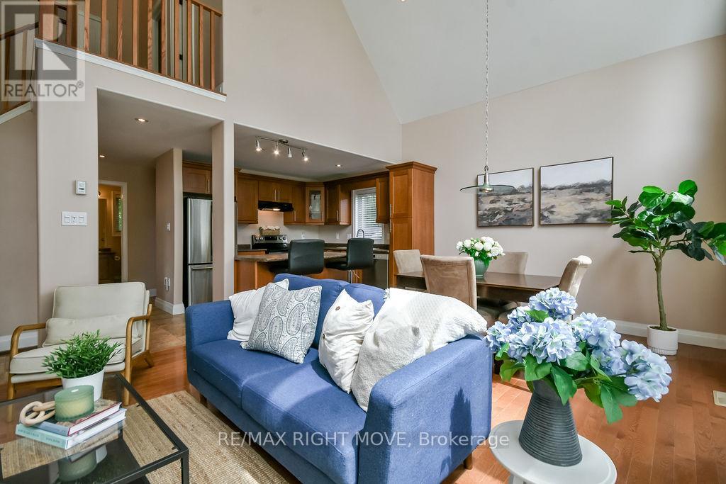 2956 LAKESIDE DRIVE - 9