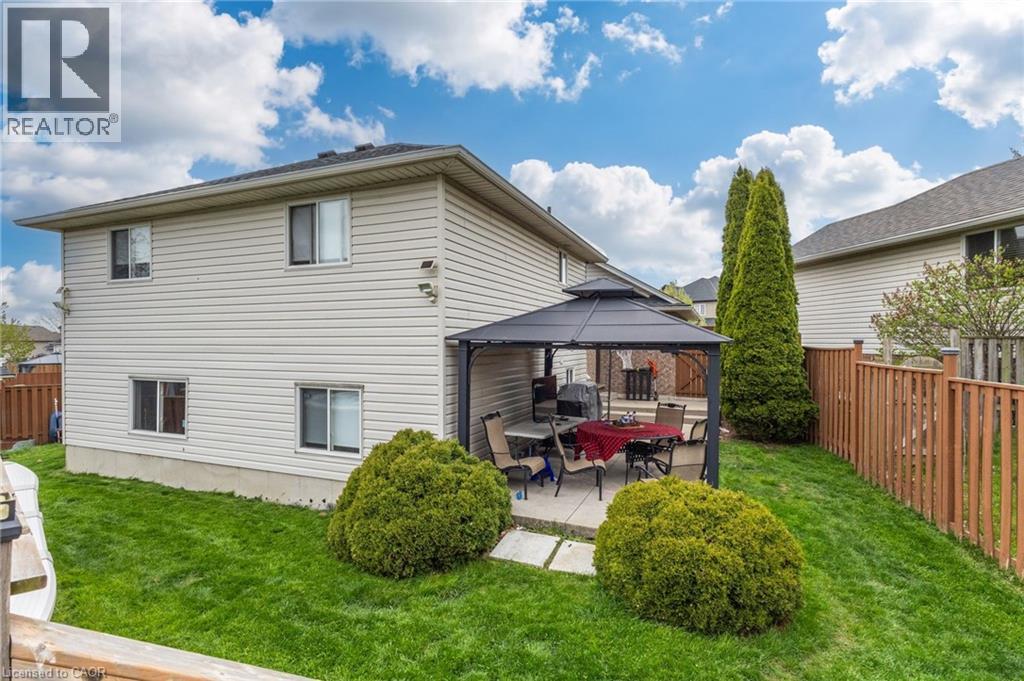 47 HANNAH Crescent - 34