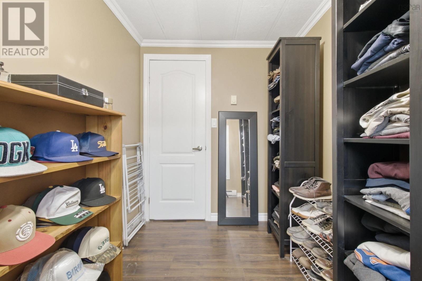 8 Sylvan Avenue - 23