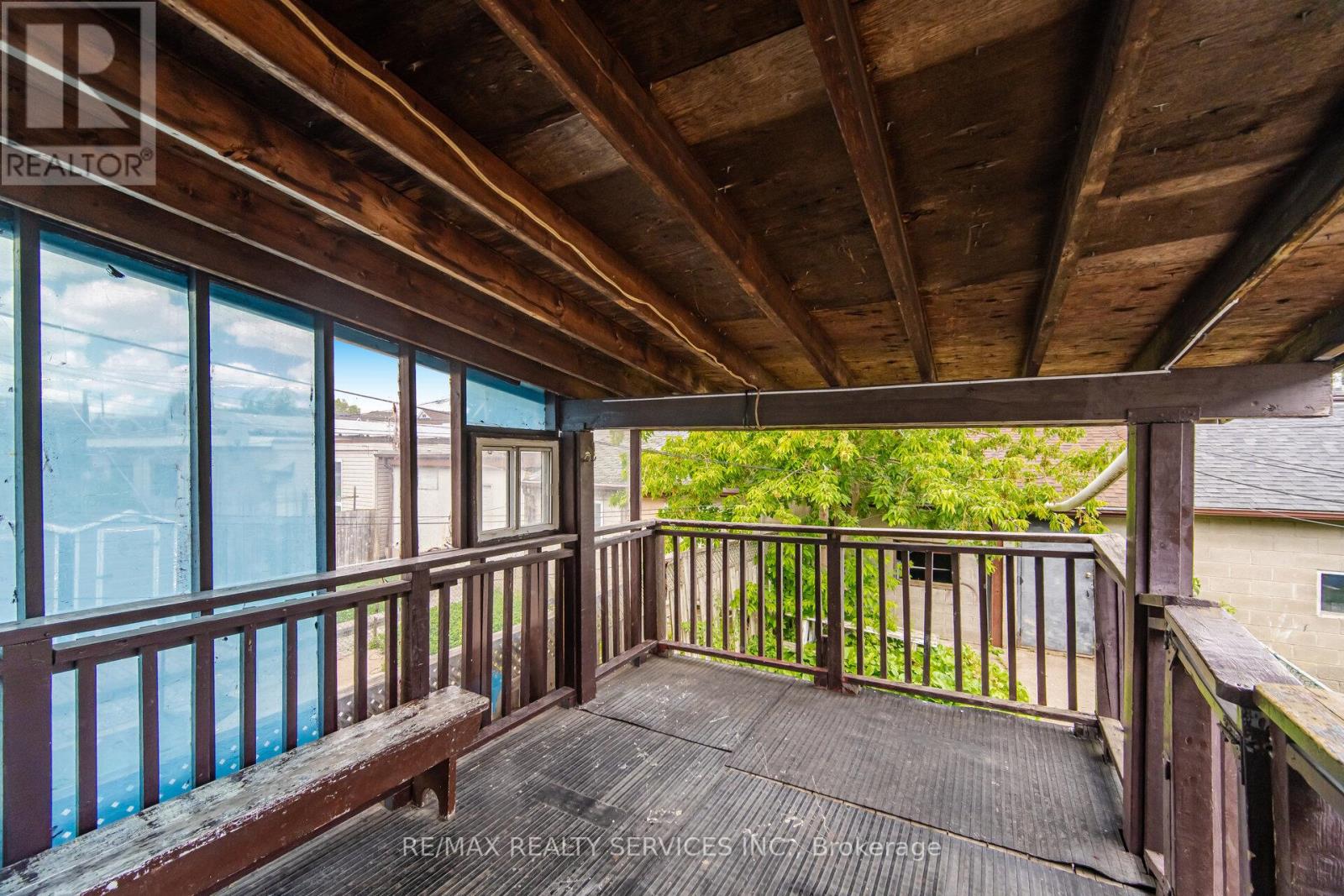 1147 DUFFERIN STREET - 35