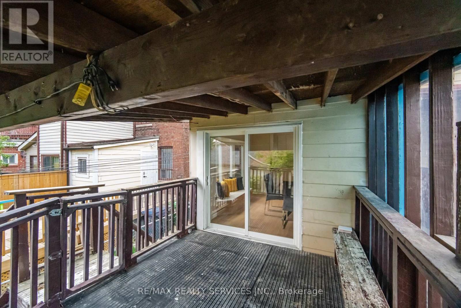 1147 DUFFERIN STREET - 36
